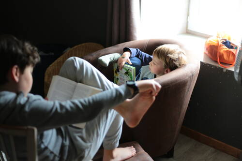 Two kids reading